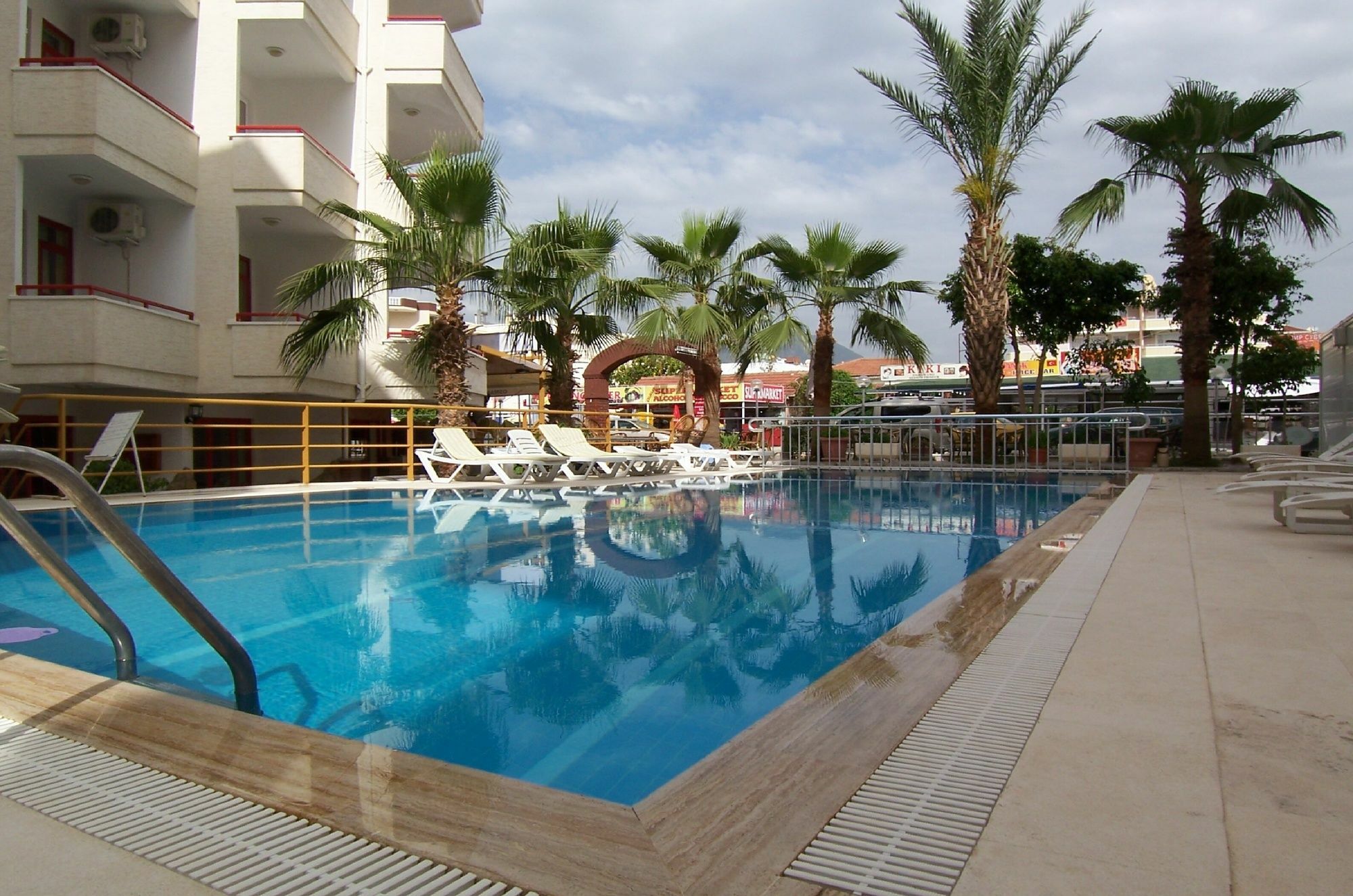 Semiz Apart Hotel Alanya Kültér fotó